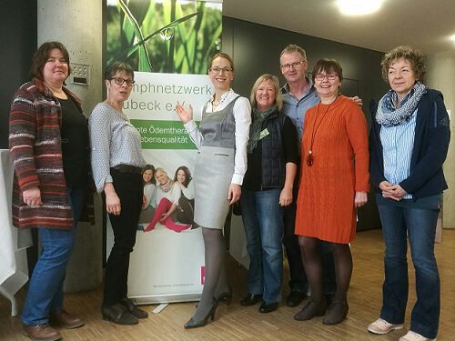 Von links nach Rechts: Stephanie Neuber- Panter, Andrea Bauche Dr. Yvonne Frambach, Petra Dremel, Lothar Mertes, Karin Schmale, Conny Struß